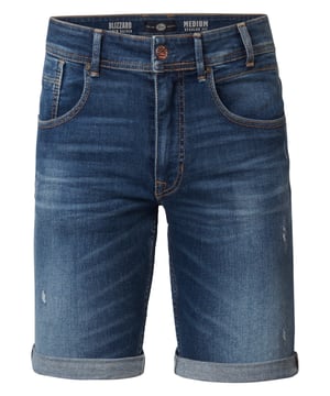 Blizzard Denim-Shorts mit Five-Pocket-Design und normaler Passform. Die Shorts haben eine bequeme, dehnbare Passform. Mit Gürtelschlaufen und einem Hosenschlitz mit Knopf- und Reißverschluss. In mehreren Waschungen erhältlich. Blizzard Denim ShortsNormale PassformHosenschlitz mit einem Knopf- und Reißverschluss82 % Baumwolle, 15 % recycelter Polyester, 2 % ElasthanDas Model ist 186 cm groß und trägt Größe L.