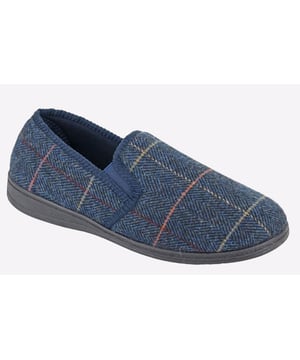 The Zedzzz Kenny men's slippers offer an ideal blend of comfort and style for your downtime. Crafted from soft, high-quality materials, these slippers feature a plush lining that keeps your feet warm and cozy. The slip-on design ensures easy wear, while the cushioned footbed provides excellent support for all-day comfort. With a sturdy outsole designed for both indoor and light outdoor use, the Zedzzz Kenny slippers are versatile enough for lounging at home or running quick errands. The stylish silhouette and range of colors make them a perfect addition to any casual wardrobe.- Textile upper- Comfort footbed- Slip-On fit- Durable rubber outsole - Zedzzz branding