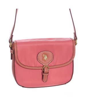 Crossbody bag U.S. POLO ASSN.
 Synthetic.
 Magnet closure.
 Front interior: One open pocket.
 Back interior: One zipper pocket.
 Adjustable strap.
 Interior lining with brand print.
 Brand logo on the front.
 Measures: 23x18x6cm
 Composition: 60% Nylon, 40% Polyurethane
 Care:
Clean with a wet cloth.