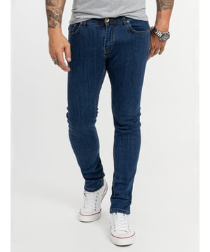 Stilvoll und Lässig: Rock Creek Herren Jeans Hose RC-2139 Erlebe den modernen Casual-Look mit der Rock Creek Herren Jeans Hose RC-2139. Diese Slim Fit Jeans sitzt perfekt und bietet durch ihren Elasthan-Anteil eine angenehme Passform, die sich deiner Figur anpasst. Der Rinsed Washed Look verleiht der Jeans eine dezente, aber stilvolle Ausstrahlung – genau das Richtige für Männer, die Wert auf unaufdringlichen Stil legen. Diese Jeans ist nicht nur bequem, sondern auch ein echter Allrounder, der sich leicht kombinieren lässt. Ob im Alltag oder beim Ausgehen, mit der RC-2139 bist du immer gut gekleidet.  Hochwertige Verarbeitung für langanhaltenden Tragekomfort Die Rock Creek Herren Jeans Hose RC-2139 überzeugt durch ihre erstklassige Verarbeitung und Langlebigkeit. Jede Naht ist präzise gesetzt, und das strapazierfähige Material hält auch intensiven Tragebedingungen stand. Der verdeckte Hosenschlitz und die breiten Gürtelschlaufen unterstreichen das durchdachte Design dieser Jeans. Die 5-Pocket-Style Jeans bietet ausreichend Platz für deine Essentials und bleibt auch nach vielen Wäschen formstabil. Mit dem dezenten Rock Creek Kunstleder-Patch am Bund setzt du zudem ein stilvolles Statement.  Perfekte Passform in 32 Größen – Für jeden Mann die richtige Wahl Ob groß oder klein, schmal oder kräftig – die Rock Creek Herren Jeans Hose RC-2139 gibt es in 32 verschiedenen Größen, sodass für jeden Mann die perfekte Passform dabei ist. Dank des Slim Fit Schnitts betont die Jeans deine Figur, ohne einzuengen. Die genaue Größenangabe sorgt dafür, dass du dich in deiner neuen Jeans rundum wohlfühlst. Diese Jeans ist nicht nur ein modisches Highlight, sondern auch ein komfortabler Begleiter für jeden Tag.