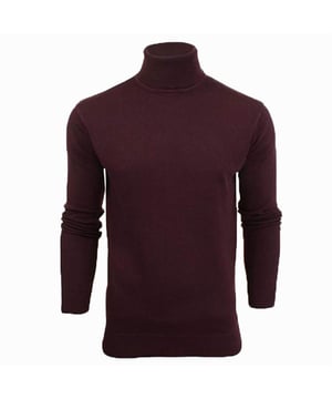 The Brave Soul Men's Turtle Roll Neck Pullover Jumper in traditional colours will elevate your winter wardrobe.
It is made of soft cotton and has a normal fit for comfort and adaptability.
The stylish roll neck offers warmth and elegance.