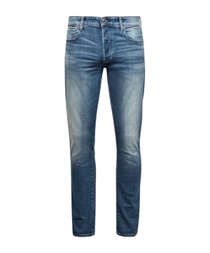 Ontdek de klassieke elegantie van de G-Star 5-pocket jeans voor heren. Met een getailleerde tailleband en een normale stijging biedt deze jeans een comfortabele pasvorm voor dagelijks gebruik. De taps toelopende pijpen geven je look een moderne touch, terwijl de leren badge en de lichte used wassing zorgen voor een casual maar geraffineerde stijl.