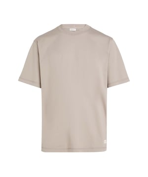 inchShort-sleeved T-shirt from Calvin Klein Jeans. This staple T-shirt will bring a streamlined look to your casualwear rotation.Highlights• Pure regenerative cotton• Short sleevesFit• Relaxed fitMaterial Composition• Main composition: regenerative cotton (100%)Sustainability Certification • RegenAgriCare instruction Machine Washable at 40°CTumble dry gentle cycleWash & dry inside outArticle Code: J30J326857PCF inch