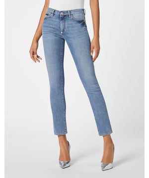 Muestre su silueta con estos jeggings de 5 bolsillos confeccionados en denim elástico lavado a la piedra. Disfrute de un solo botón joya en la cintura y del Hexágono PP cosido en el bolsillo trasero derecho. Costura de pespunte doble. Corte: Regular.