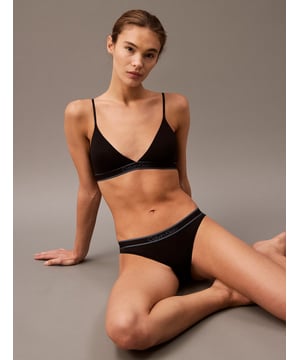 Calvin Klein Calvin Klein TONAL LOGO COTTON Womens Bikinis Blackl&gt;
Closure/Fastening: Pull-On
Item Weight: 0.11 KG
Clothing Fit: Regular
Single Or Multi Pack?: Single
Gift Boxed: No
Material Composition: 53% Organic Cotton, 35% Modal, 12% Elastane
Underwear Type: BikiniProduct Code: 000QF7952EUB1
Clothing Type: Underwear
Closure/Fastening: Pull-On
Item Weight: 0.11 KG
Clothing Fit: Regular
Single Or Multi Pack?: Single
Gift Boxed: No
Material Composition: 53% Organic Cotton, 35% Modal, 12% Elastane
Underwear Type: BikiniProduct Code: 000QF7952EUB1
Clothing Type: Underwear
Closure/Fastening: Pull-On
Item Weight: 0.11 KG
Clothing Fit: Regular
Single Or Multi Pack?: Single
Gift Boxed: No
Material Composition: 53% Organic Cotton, 35% Modal, 12% Elastane
Underwear Type: BikiniProduct Code: 000QF7952EUB1