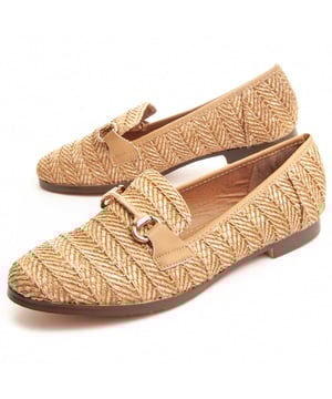 Dames ballet flats. Comfortabele pasvorm. Gevoerde binnenzool. Antislipzool. Versterkte stiksels. Geproduceerd door andere merken voor ons merk.