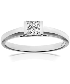 18K (750) witgoud: 3 gram; # Diamant: 0,33 ct