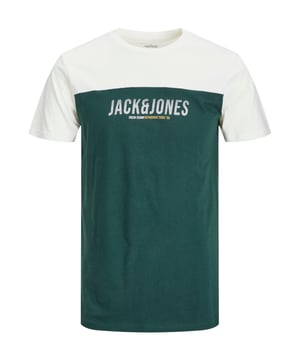 Comfortabel overhemd met ronde hals voor heren van het merk JACK & JONES. Zeer aangenaam om te dragen, comfortabel en sportief gesneden tegelijk. Door het eenvoudige ontwerp kan het overhemd met veel kledingstukken worden gecombineerd. Zacht, ademend katoen en een nauwkeurige afwerking kenmerken de mode van het merk JACK & JONES. JACK & JONES is een trots lid van het Better Cotton Initiative. Door katoenproducten van JACK & JONES te kopen, steun je een duurzamere katoenteelt.