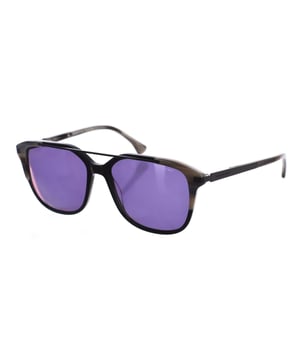 Gafas de sol Armand Basi con montura de acetato.
 Forma rectangular.
Detalle metálico en la parte superior de la montura.
Patillas metálicas y acabado en acetato.
Nombre de la marca grabado en la lente.
100% Protección UV.
Incluye una funda de tela de protección.
Cristales antireflejo.
Los colores reales del producto pueden variar ligeramente con respecto a los colores que muestra su monitor.
 Medidas: Ancho lente: 56 mm. Puente: 17 mm. Patillas: 145 mm.
 Composición: Acetato
 Cuidados:
Limpiar las gafas con agua y jabón (neutro).
No utilice paños sucios o abrasivos, que puedan alterar las características de los filtros.
 - Utilice solo accesorios y repuestos originales.