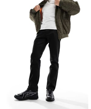 Jeans by G-Star The denim of your dreams Straight fit Belt loops Zip fly Five pockets Branded patch to reverseSold By: Asos