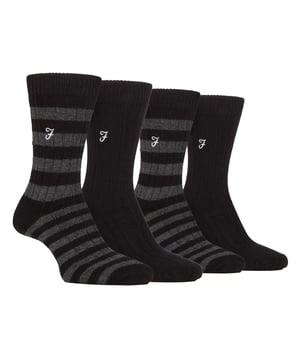 Farah - Men's 4 Pack Striped Bamboo Boot Socks¿Quién ama los calcetines de bota duraderos pero necesita más suavidad y comodidad? Pues estos calcetines de bambú Farah son perfectos. Los calcetines de bambú también ayudan a regular la temperatura por lo que estos calcetines le ayudará a sentirse caliente en el invierno, y fresco en el verano. Los calcetines de bambú también ayudan a regular la temperatura, por lo que estos calcetines te ayudarán a sentirte caliente en invierno y fresco en verano. Ellos serán más cómodos para las botas, más que los calcetines de algodón fino regular. Estos calcetines tienen la icónica "F" de Farah bordada en una lengüeta con el logotipo cosido y están disponibles en 4 colores a rayas: Black/Charcoal, Navy/Berry, Charcoal/Teal & Navy/Blue.Este paquete incluye 4 pares y están disponibles en 4 opciones de color. Están disponibles en las tallas 6-11 del Reino Unido y están confeccionados en 69% viscosa de bambú, 28% poliéster, 2% elastodieno y 1% elastán. Lavables a mano.Detalles adicionales del productoCalcetines de hombre Farah para botasBambú excepcionalmente suavePata RIbbed duradera4 diseños a rayasTacto similar a la sedaHechos para botas4 pares por paqueteTalla única para hombre: 6-11 UKBambú super suaveLavables a mano