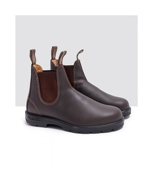 In need of a versatile leather boot? Look no further. These Blundstone #550's in walnut brown are the ultimate boot. Their simple, timeless design means they'll remain stylish year after year. Whether you dress them up or down, these boots will always look smart. Composed of premium leather, with leather lining and a thick outsole, these boots will cushion your feet thanks to the XRD™ Technology and provide exceptional support all-day long.
SIZE GUIDE
UK women's sizes convert to one size lower. Therefore a woman who wears a UK size 5, would wear a Blundstone size 4.&nbsp;