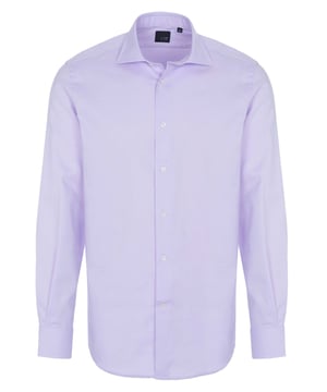 100% algodón; camiseta de Pal Zileri;  Modelo: Y47LA002-M108175;  Mano de obra de alta calidad;  100% algodón;  Abrazar la figura;  cuello Kent;  Tapeta de siete botones;  puños deportivos;  Detalles del logotipo de Pal Zileri