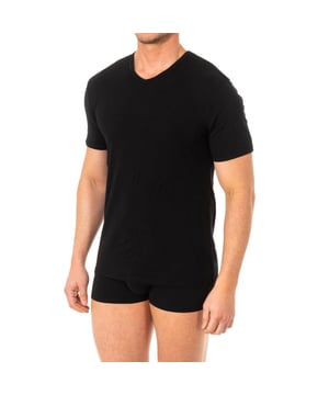Innovation T-shirt Abanderado.
 Short sleeve.
 V-neck.
 Evacuates moisture from the skin towards the surface of the fabric.
 Smooth fabric, very soft and comfortable.
 Garment that fits perfectly to the body.
 Composition: 95% Cotton, 5% Elastane
 Care:
Hand wash at max temperature. 40º.
 Do not use bleach.
 It does not allow the use of a dryer.
 Iron at max temperature. 130º.
 Do not dry clean.