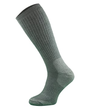 Comodo 1 Pack Heavyweight Alpaca Merino Wool Hiking SocksComodo have been providing high-quality socks for men and women since 1996. They sell a range of socks for hiking, cycling, hunting, skiing, and other outdoor events.Whether you're going for a short or long hike in the hills or mountains, these heavyweight hiking socks are made from Alapaca Merino Wool to ensure the highest level of comfort. Merino wool also offers anti-bacterial protection for long-lasting freshness, meaning you can wear these hiking socks on your trail with minimal discomfort. These socks have a thermal insulated lining for that added cushioned feel on your feet.These socks are naturally cooling so your feet won't overheat. Theses socks are suitable for both, men and women in sizes 3-11 UK. They are machine washable at 30. They are made from 50% Merino Wool, 15% Alpaca Wool, 10% Acrylic, 15% Polyamide, 5% Polypropylene, 5% Elastane. Extra Product Details  - Sizes 3-11 UK - 1 Pair - Hiking socks - Merino wool socks - Machine Washable - Thermal Insulation - Naturally Cooling