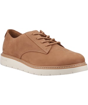 A refresh of the Navi Oxford with a new, extra-comfortable outsole that looks as good as it feels. Versatility is the name of the game with this Oxford, made with water-resistant leather uppers.