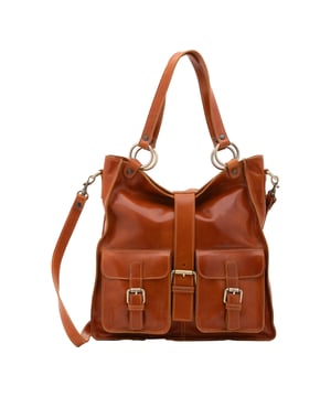 Bolso bandolera para mujer. El cierre es con cremallera. Los bolsillos internos son dos con cremallera y dos abiertos. Los bolsillos externos son uno en la espalda con cremallera. La bandolera es extraíble en piel. El mango es de piel. Hay un compartimento interno. El material exterior es auténtica piel de vacuno. Internamente está forrado en algodón. Medidas: 38x37x10 cm. Hecho en Italia