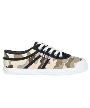 Nuestra zapatilla de lona de camuflaje tiene un aspecto lúdico e icónico, que puedes llevar sin esfuerzo a cualquier parte. Con los patrones frescos y divertidos, el zapato crea un momento llamativo y habla por sí mismo. ¿Necesitamos decir más?