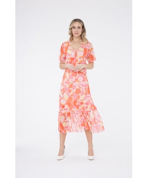 Las hermosas mangas fluidas y la falda del vestido te permiten salir con confianza y destacarte entre la multitud. Con un toque vibrante en una paleta pastel, este vestido es ideal para eventos de temporada. Con un diseño tipo shift fácil de llevar, el vestido luce fabuloso tanto con sandalias y un blazer como con zapatos planos casuales.

95% Poliéster, 5% Elastano