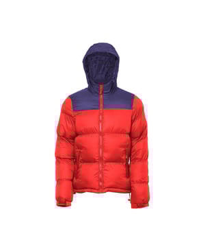 Met deze jas presenteert Mo een gewatteerde en daardoor heerlijk warme gewatteerde jas in trendy bicolor-look. Het comfortabele materiaal heeft een glad handvat met een grote capuchon en zijzakken met ritssluiting die ruimte bieden voor kleine spullen en warmte voor je handen. Een trekkoord in de zoom en verstelbare mouwuiteinden ronden het harmonieuze ontwerp af.  Jas