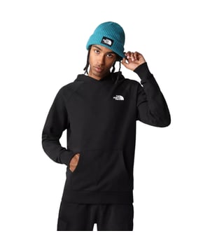 Keep yourself comfortable with this practical hooded sweatshirt. With ribbed cuffs and hem to keep you warm, the Raglan Red Box hooded sweatshirt offers practicality without sacrificing style. The kangaroo pockets keep your hands warm and provide ample space to store your phone and keys. The water-based rectangular print of the logo on the back completes the true North Face® look. 100% Cotton!