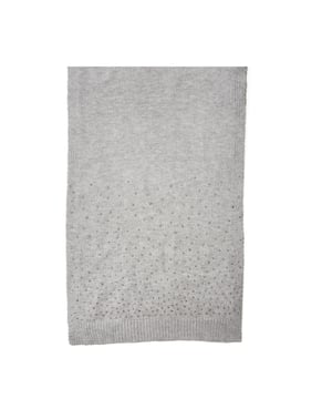 Put your look together with the Praticio - this knitted scarf is perfect for keeping cosy, the glitzy details adds a subtle touch of everyday glam - style with matching hat and gloves.