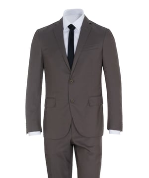100% lana virgen; traje de Corneliani;  Modelo: 83N290 92 9117249 033;  Mano de obra de alta calidad;  100% lana virgen suave;  cuello de solapa;  Dos bolsillos delanteros con solapa, un bolsillo en el pecho;  Tres bolsillos interiores;  Dos aberturas laterales;  pantalón de traje con cierre de gancho y cremallera;  Dos bolsillos laterales, dos bolsillos pequeños delante, dos bolsillos ribeteados detrás;  Hebillas de cinturon