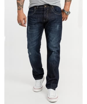 Ein Klassiker für Arbeitsalltag, Freizeit und Urlaub ist die Blue Jeans im Regular  Fit! Viele unserer hell- bis dunkelblauen Herren Jeans gefallen mit coolen Waschungen im Used-Look. Die lässig sitzenden Hosen verfügen über gerade geschnittene Beine, das typische 5-Pocket-Design und ein Rock-Creek Patch. Neben praktischen Bundschlaufen besitzen sie einen Verschluss mit Knöpfen oder Zipper. Unsere Herren Jeans bestehen zu 100% aus Baumwolle oder haben einen hohen BaumwollAnteil. Bei einigen Modellen sorgt ein Stretch-Anteil für die perfekte Passform.