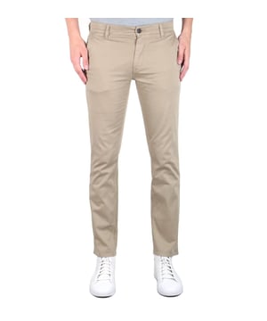 Mens BOSS Schino-Slim D Trousers in brown.Slim-fit casual chinos in brushed stretch cotton This slim-leg pair is detailed with signature stitching and herringbone tape at the inner waistband. Comfortable  versatile casual shorts in easy-wear stretch cotton by BOSS.- Slim fit- Regular rise- Button and zip closure- Slim leg- Pockets bottom front: French pocket- Pockets bottom back: Jetted pockets- Unlined- Fit foot width: 37 0 cm (14.6 inches)- 97% Cotton  3% Elastane.  Machine washable.- Ref: 50379152-239