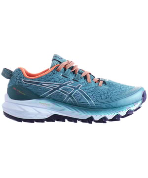 El zapato Gel-Trabuco ™ 10 es un diseño de senderos versátil que ofrece una durabilidad avanzada para carreras de senderos y largas caminatas. Funcional para mantener fuera de los restos de senderos, estos zapatos cuentan con una malla de ingeniería cerrada y detalles de impresión 3D en la parte superior. Su placa de protección de rocas presenta una construcción flexible que protege sus pies de rocas afiladas y terreno resistente. La suela se forma con tecnología ASICSGRIP ™ y un patrón de banda de rodadura técnica. Es funcional para ayudarlo a experimentar una mejor tracción en las diferentes superficies todoterreno.