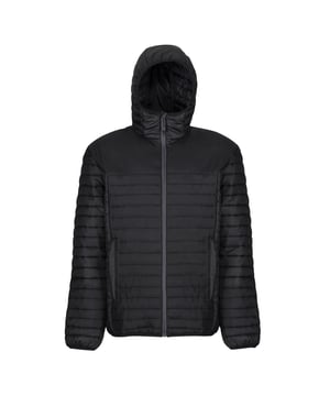 Materiaal: 100% gerecycleerd polyester. Ontwerp: Gewatteerd. 180gsm. Stoftechnologie: Isolerend, Thermo-Guard, Waterafstotend. Samendrukbaar. Halslijn: Kapitein. Mouwtype: Met lange mouwen. Zakken: 2 Lagere zakken. Bevestiging: Volledige ritssluiting. Geschikt voor: Borduren, Bedrukken.