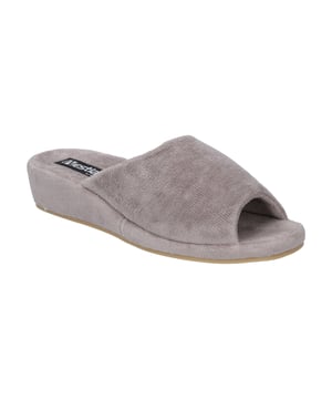 En otoño e invierno estarás bien equipado con la zapatilla pour mujer de Westland designed by Josef Seibel. El cierre por deslizamiento cómoda asegura una fácil entrada en el zapato. Puedes cambiar la suela extraíble en un abrir y cerrar de ojos. El método de fabricación AGO ha demostrado su eficacia en JOSEF SEIBEL, que el zapato sea ligero y robusto al mismo tiempo. Con el ancho de zapato G las zapatillas es extremadamente cómoda para los pies normales. Con esta acogedora zapatilla de mujer, caminarás contra viento y marea, como con tu mejor amigo.