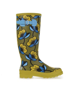 Our Orla Welly Hi II women's wellies will keep feet happy during festivals and camping days this season. Made from hardwearing rubber, these high length wellies provide complete weather protection when exploring the outdoors. With an EVA comfort footbed, and natural cotton lining. These bold, all over floral print boots will leave you feeling playful and confident, whatever the weather. Ref: RWF809G8H.