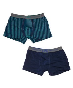 Set-2 Boxers.
 Kleur Blauw - groen
 Elastische tailleband met geborduurd logo.
 Ademende stof
 Anatomische voorkant met de mogelijkheid om vast te houden zonder te knellen.
 Naden in toon zichtbaar.

 Samenstelling: 95% Katoen, 5% Elastaan

 Onderhoud:
 - Wassen op max. 30º.
 - Niet bleken.
 - Niet in de droger.
 - Niet strijken.
 - Niet chemisch reinigen.
 Samenstelling: 95% Katoen, 5% Elastaan
 Onderhoud:
Onderhoud:
 - Wassen op max. temperatuur. 30º.
 - Geen bleekmiddel gebruiken.
 - Niet in de droger.
 - Niet strijken.
 - Niet chemisch reinigen.