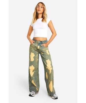 Perfect for a new season update, the wide leg jean is your chance to make an effortless fashion statement when it comes to denim-led outfits. Anything but basic, our high waisted wide leg jeans are made from rigid denim, making them the perfect quality jean for day-to-day 'fits. Step out in retro-inspired wide jeans teamed with a basic white tee and oversized blazer for a look that brings vibes to all your plans. You in a wide leg... we can see it already.Style: Wide Leg JeansFabric: Cotton