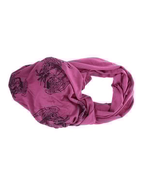 Cuello Infinito Buff.
Complemento ideal para proteger el cuello y la cara.
Viste con estilo y disfruta de la comodidad infinita.
Excelente confort.
Material de secado rápido y extensible.
Tejido suave, ligero y confortable.
 Medidas: 53 x 66 cm. 
 Composición: 50% Poliester, 50% Viscosa
 Cuidados:
Lavar a mano