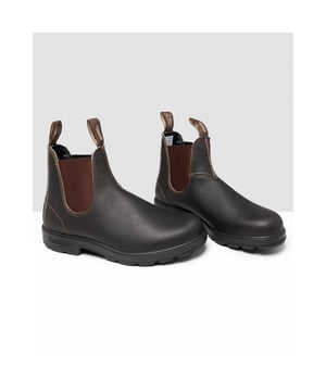 Boots from the Classic 500 series are the original styles that evolved in design, technology, and materials all while keeping the quality high. Features include premium materials, side stretch panels, front and back pull tabs, and a removable footbed. Complete with signature branding.