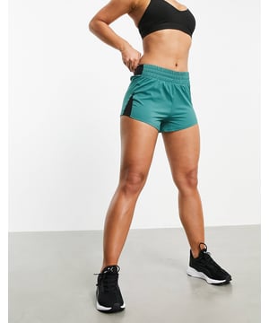 Elasticated waist zip back pocket 360 degrees of reflectivity for increased visibility in low lighting stretchy side panels for a greater range of movement regular fit and true to size.