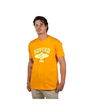 Short sleeve t-shirt Superb.
 Round neckline with ribbed finish.
 Brand print on the front.
 Seams seen in tone.
 Composition: 100% cotton
 Care:
- Wash at max. 40ºC.
 - Do not use bleach.
 - Iron at low temperature.
 - Do not dry clean.
 - Do not use dryer.