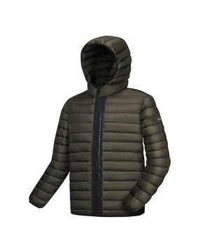 Abrigo de invierno para hombre de la marca Ballin Est. 2013. La chaqueta está hecha de poliéster de alta calidad y tiene un corte regular.  Marca: Ballin Est. 2013Nombre del modelo: Chaqueta RalphCategoría: chaqueta de los hombresMateriales: poliésterColor: verde caqui