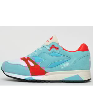 Con una parte superior textil transpirable con superposiciones de piel de ante para una mayor estética visual y sujeción, y puños acolchados en los tobillos para aumentar la comodidad, estas zapatillas de primera calidad de Diadora se ganarán un lugar en tu colección de calzado con suma facilidad. <p class="MsoNormal" style="mso-margin-top-alt:auto;mso-margin-bottom-alt:auto; line-height:normal">Hechas exclusivamente en Italia, estas zapatillas Diadora se completan con la marca bordada en la lengüeta, el talón y la pared lateral para añadir un acabado de diseño 5 estrellas a estas zapatillas clásicas y también tienen un par de cordones opcionales para que puedas cambiar de look cuando quieras.</p> <p class="MsoNormal" style="mso-margin-top-alt:auto;mso-margin-bottom-alt:auto; line-height:normal">- Zapatillas de estilo retro a la última</p> <p class="MsoNormal" style="mso-margin-top-alt:auto;mso-margin-bottom-alt:auto; line-height:normal">- Sistema de cordones completo que proporciona un ajuste seguro </p> <p class="MsoNormal" style="mso-margin-top-alt:auto;mso-margin-bottom-alt:auto; line-height:normal">- Parte superior de mezcla de piel de ante y textil</p> <p class="MsoNormal" style="mso-margin-top-alt:auto;mso-margin-bottom-alt:auto; line-height:normal">- Tobillo y talón acolchados</p> <p class="MsoNormal" style="mso-margin-top-alt:auto;mso-margin-bottom-alt:auto; line-height:normal">- Entresuela de EVA que proporciona amortiguación y absorción de impactos</p> <p class="MsoNormal" style="mso-margin-top-alt:auto;mso-margin-bottom-alt:auto; line-height:normal">- Suela de goma duradera que ofrece un desgaste excepcional</p> <p class="MsoNormal" style="mso-margin-top-alt:auto;mso-margin-bottom-alt:auto; line-height:normal">- Marca Diadora en toda la zapatilla</p> <p class="MsoNormal" style="mso-margin-top-alt:auto;mso-margin-bottom-alt:auto; line-height:normal">- Suela de goma duradera que ofrece un desgaste excepcional</p> <p class="MsoNormal" style="mso-margin-alt:auto; line-height:normal