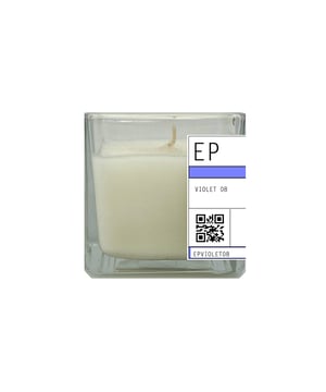 Fresh top notes of lemon and violet lead to a heart combining rose, plum and liquorice fusion. An abundant base of precious musk, sandalwood, amber, patchouli, oud and vanilla completes the scent.