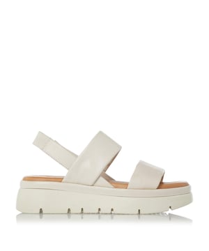 When it comes to comfort, our Location sandals mean business. This flatform style is a summer must-have, with a padded insole and butter-soft leather straps.