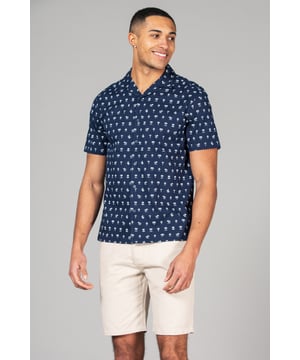 Elevate your casual style with this printed shirt from Kensington Eastside. Made from 100% cotton, this short-sleeved shirt is perfect for any occasion. The printed shirt features button fastening and a classic style. Machine washable for easy care.