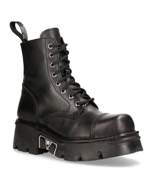 Estas botas de estilo militar pertenecen a la popular colección metálica y cuentan con un cierre de cordones de 8 ojales para un cierre seguro durante todo el día. Estas botas tienen una altura de tacón de 6 cm y una altura de plataforma de 3 cm para dar una sensación adicional de presencia sin ser demasiado llamativas. La autoridad sobresaliente de estas botas crea un aspecto llamativo y seguro que elevará tu sentido del estilo. No solo es una pieza increíblemente moderna, sino que con la incorporación de una plantilla suave y acolchada y un cómodo forro de cuero, estas botas alcanzan un nivel de comodidad que hará que tus pies también te lo agradezcan. Como siempre, New Rock cumple con su reputación de perfección y se ha destacado por su calidad, estilo y comodidad para este par de botas.• Altura del tacón: 6 cm• Altura de la plataforma: 6 cm• Altura de la caña: 17 cm• Ancho de la pantorrilla: 32 cm• Material de la suela: caucho natural• Material exterior: piel de vacuno