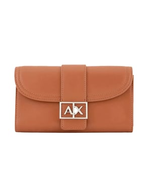 Portemonnaie Armani Exchange AX Classic Damen Braun Polyurethan. Authentisches Gepäck der Marke Armani Exchange - Streetwear/Sportswear Design von Armani Exchange - Armani Exchange für Damen, modisch und perfekt für den Alltag - Braunfarbenes Portemonnaie von Armani Exchange lässt sich ideal mit dem Rest Ihrer Garderobe kombinieren - bequemer Polyurethan-Material - Classic - AX Classic -