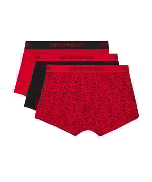 Einfarbige und gemusterte Boxershorts von Emporio Armani im 3er-Pack bieten höchsten Tragekomfort und stilvolles Design. Das Set enthält zwei einfarbige und eine Boxershorts mit Alloverprint. Diese körpernah geschnittenen Boxershorts verfügen über einen elastischen Bund mit dem markanten Label-Schriftzug. Der figurbetonte Schnitt sorgt für eine perfekte Passform und unterstreicht die moderne Ästhetik. Die hochwertige Verarbeitung garantiert Langlebigkeit und Komfort. Wir sind überzeugt, dass dieses Produkt Ihre Erwartungen übertreffen wird.