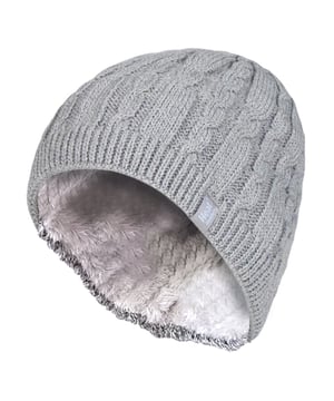 Die schöne Zopfstrickmütze, diese Damen Heat Holders gerippte Zopfstrickmütze hat ein fabelhaftes pelzähnliches Plüsch-Isolierfutter, genannt Heatweaver, das die warme Luft noch effektiver einschließt. Dieses seidige, weiche Futter fühlt sich nicht nur luxuriös an, sondern sorgt auch für warme Ohren im strengen Winter. Dies alles wird mit dem Heat Holders Yarn erreicht, das fachmännisch hergestellt wird, um Sie schön warm zu halten, mit seinen überlegenen feuchtigkeitstransportierenden Fähigkeiten und um die Kälte draußen zu halten. All diese Eigenschaften garantieren, dass Sie während des kalten Wetters angenehm warm bleiben. Im Vergleich zur Originalmütze für Damen ist der Zopfstrick stärker ausgeprägt.