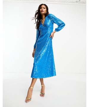 Dresses by Whistles Best dressed: secured V-neck Blouson sleeves Tie-keyhole front Regular fitSold By: Asos