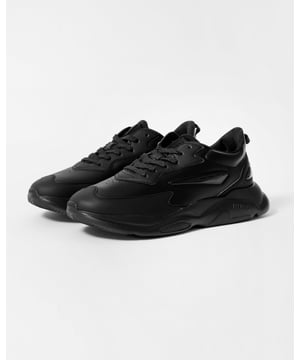 Estas zapatillas negras con cordones HUGO Leon Runn tienen una parte superior de mezcla de primera calidad, con capas superpuestas llamativas y la marca HUGO blanca en el talón. Estas zapatillas de running contemporáneas tienen detalles monocromáticos impecables, forro de nailon, plantilla acolchada, suela gruesa y cuello acolchado para una mayor comodidad. No importa si quieres hacer una declaración de moda de diseñador o presumir en el gimnasio, estas son tus zapatillas de running ideales.